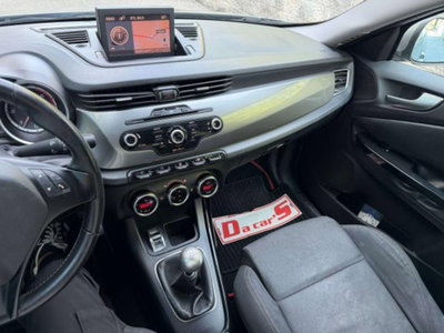 Alfa Romeo Giulietta 2.0 JTDm-2 Distinctive 170cv (14)