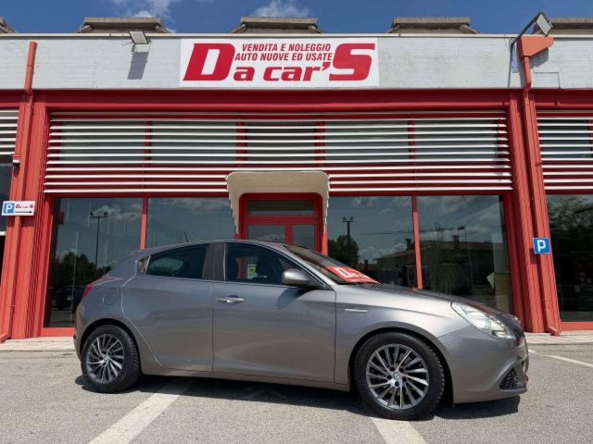 Alfa Romeo Giulietta 2.0 JTDm-2 Distinctive 170cv (9)