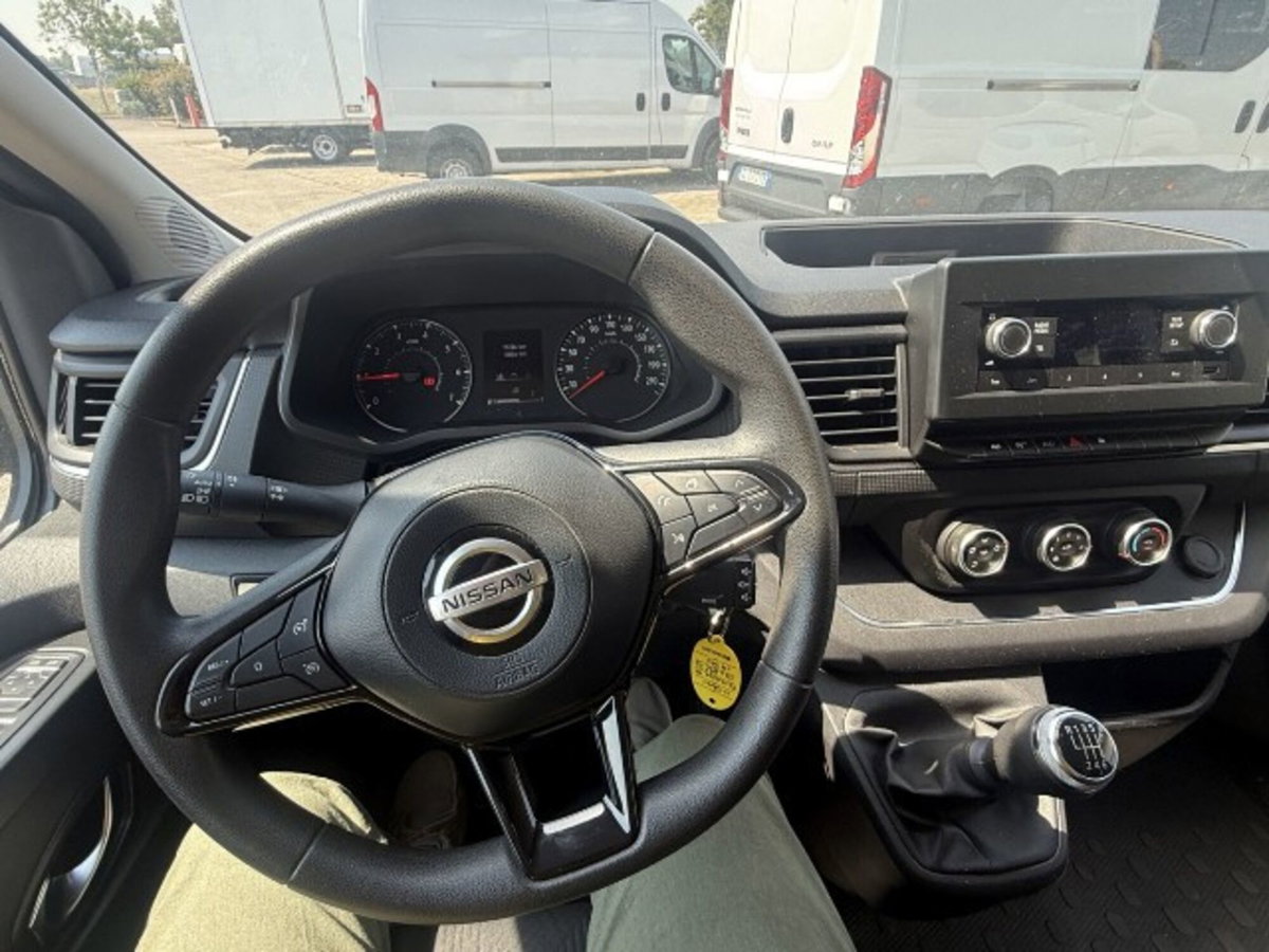 Nissan Primastar bus 2.0 dci 110cv S&S L1H1 Tekna 9p.ti (13)