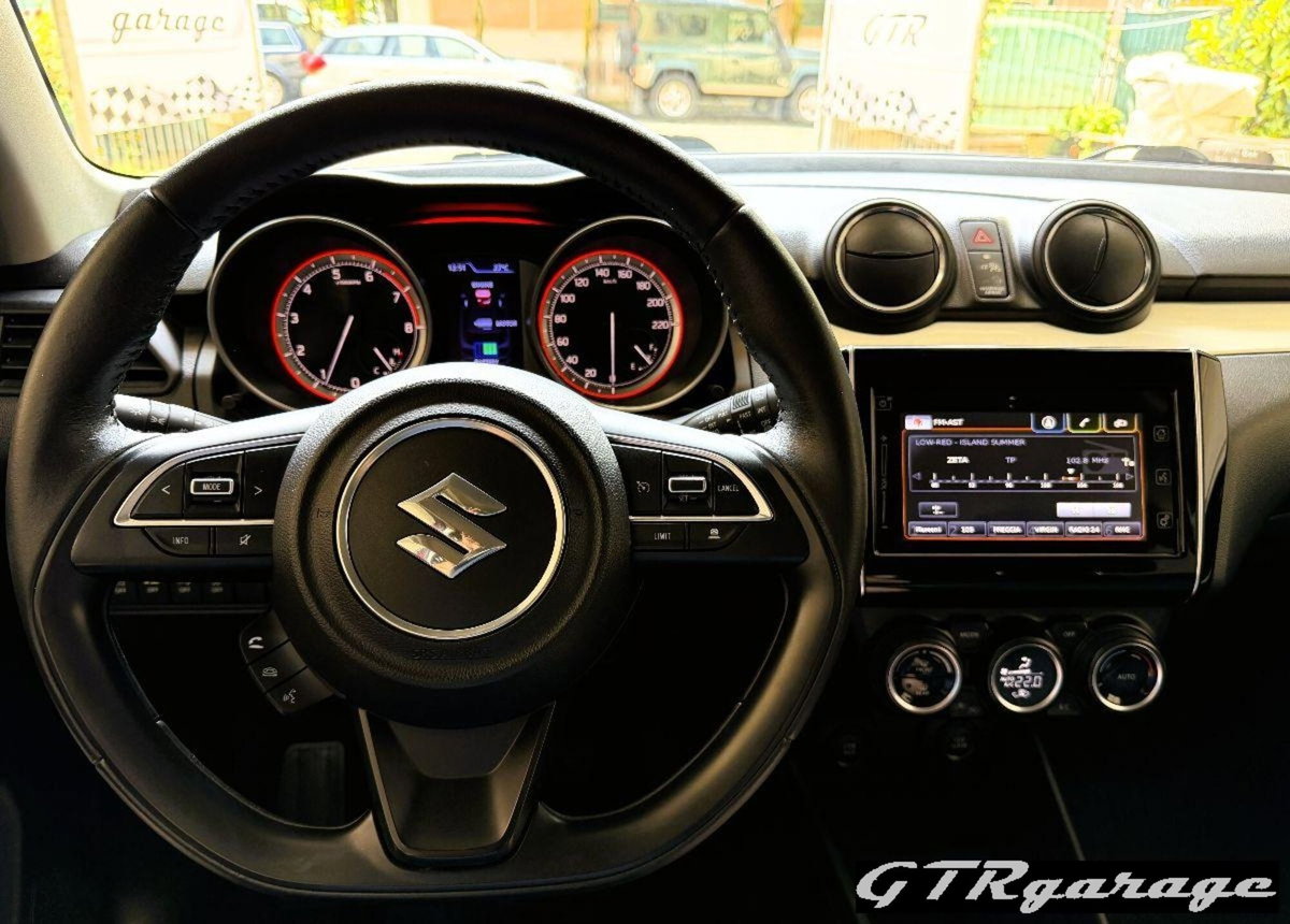 Suzuki Swift 1.2 Hybrid Top (9)