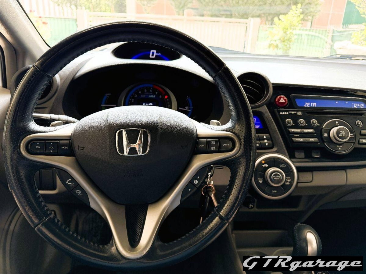 Honda Insight Executive (10)