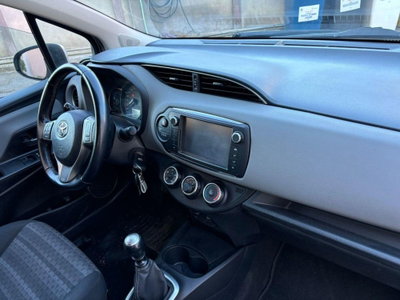 Toyota Yaris 1.D-4D 5 porte Active (13)
