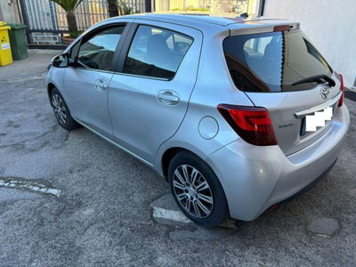 Toyota Yaris 1.D-4D 5 porte Active (7)