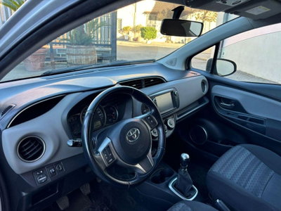 Toyota Yaris 1.D-4D 5 porte Active (8)