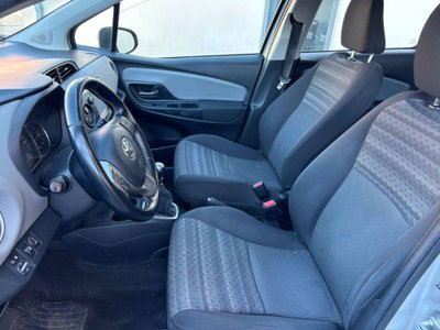 Toyota Yaris 1.D-4D 5 porte Active (9)