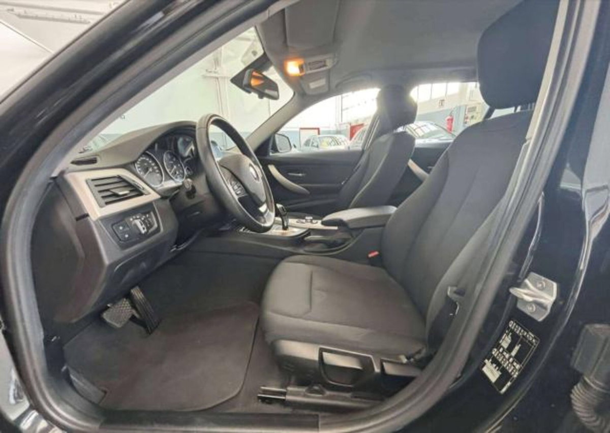 BMW Serie 3 Touring 318d  Business Advantage (10)