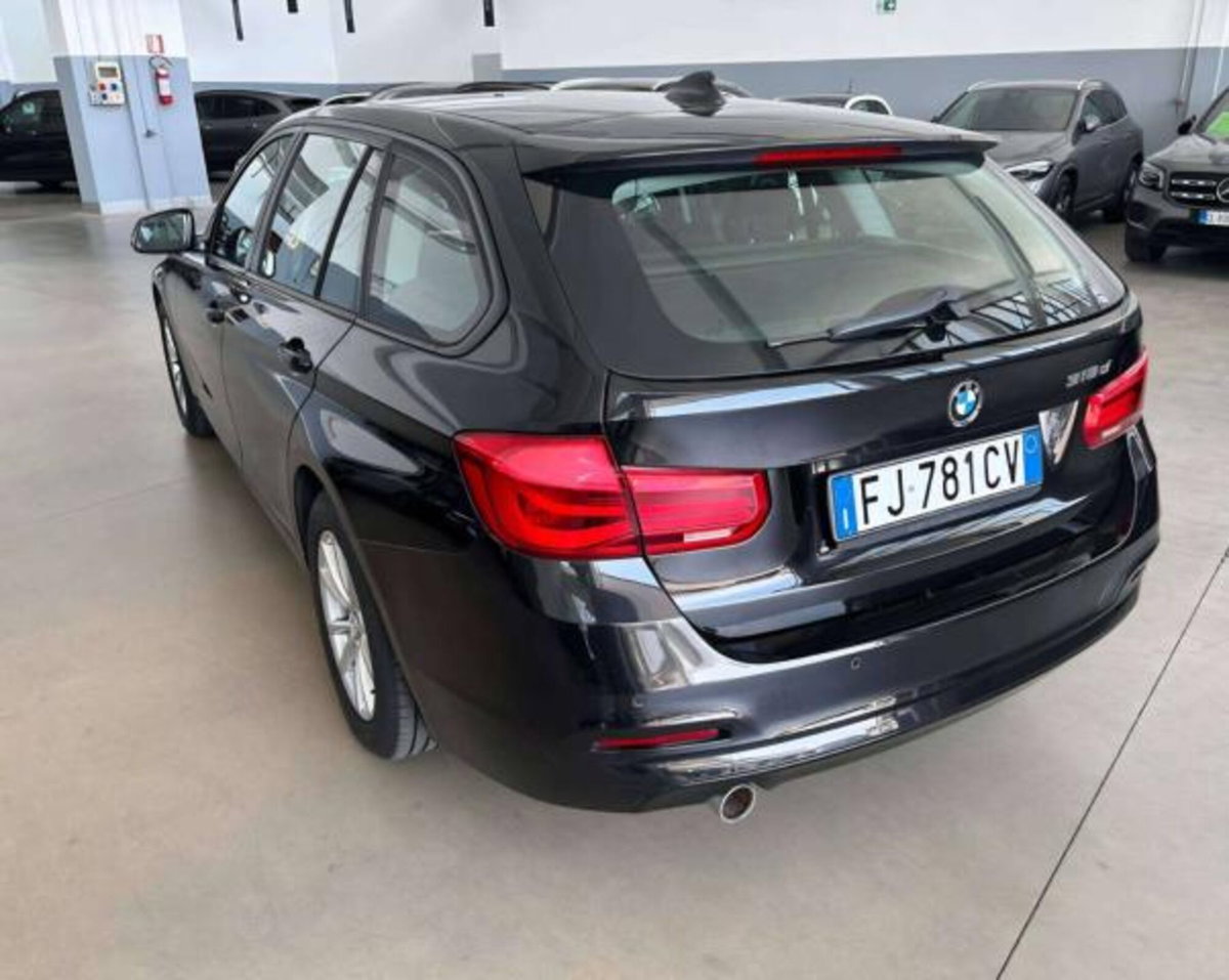 BMW Serie 3 Touring 318d  Business Advantage (4)