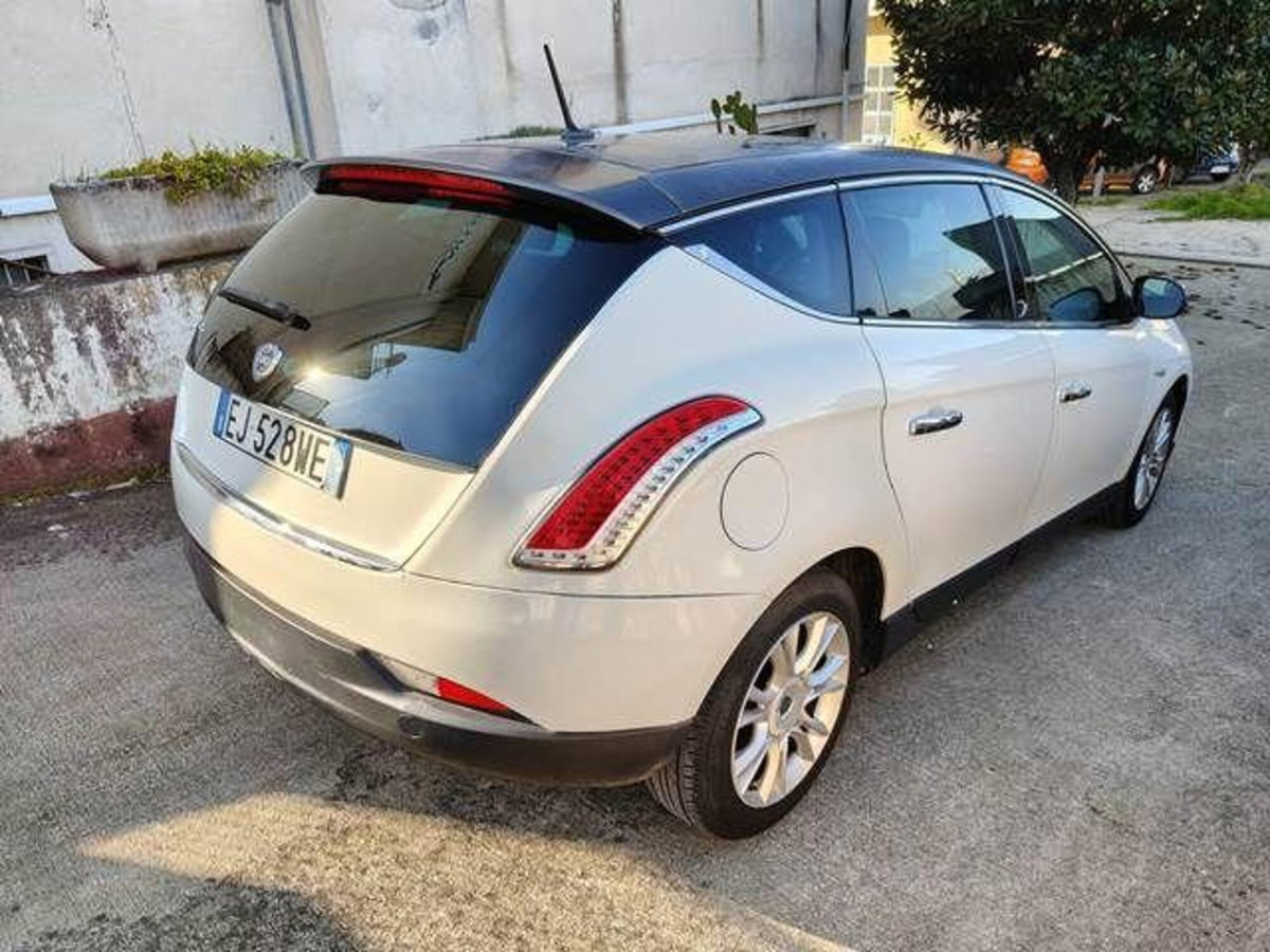 Lancia Delta 1.6 MJT DPF Selectronic Platinum (14)