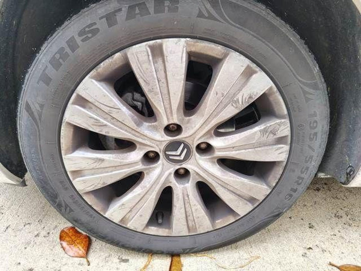 Citroen C3 Picasso 1.6 HDi 90 airdream Ideal (13)