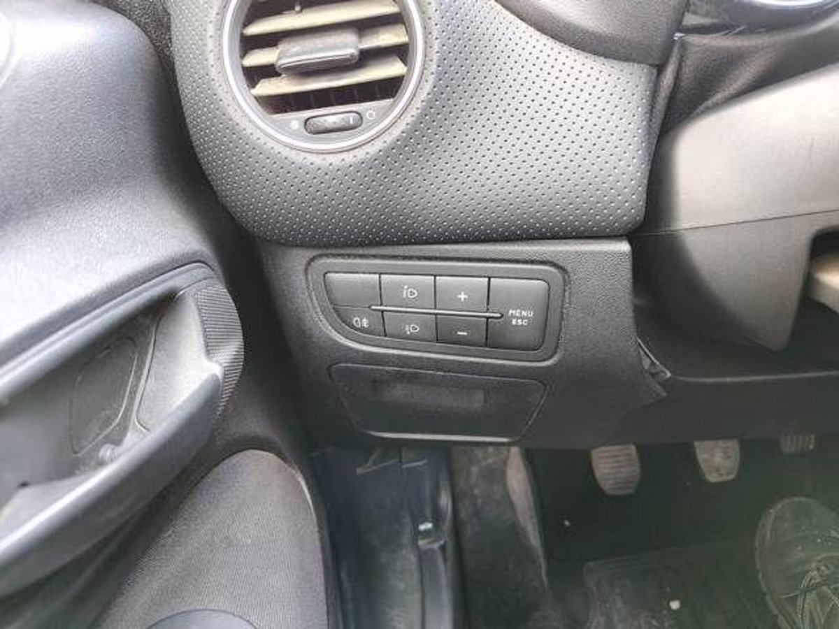 Fiat Punto Evo 1.2 3 porte S&S MyLife (7)