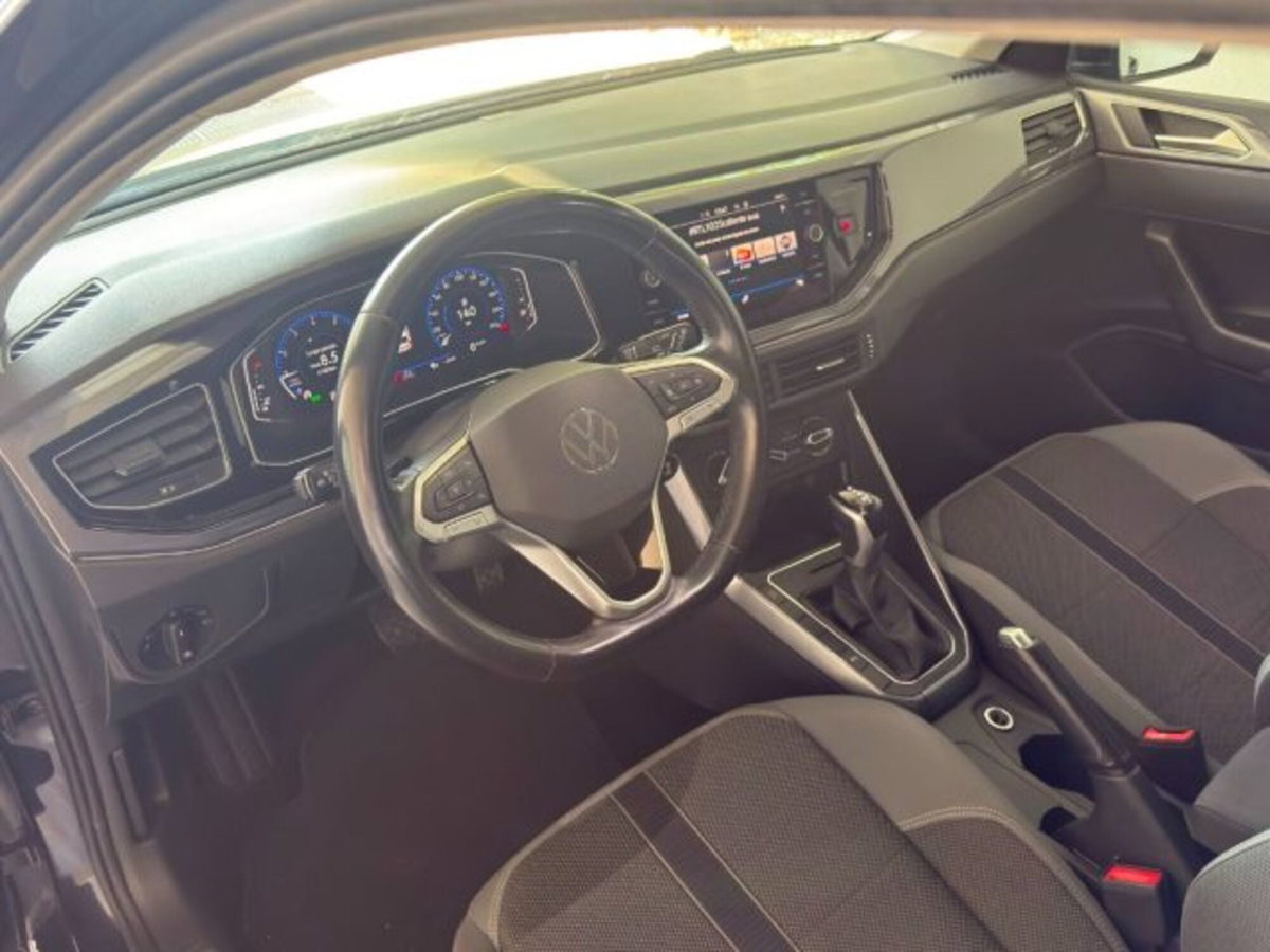 Volkswagen Polo 1.0 TSI 110 CV DSG Style (18)