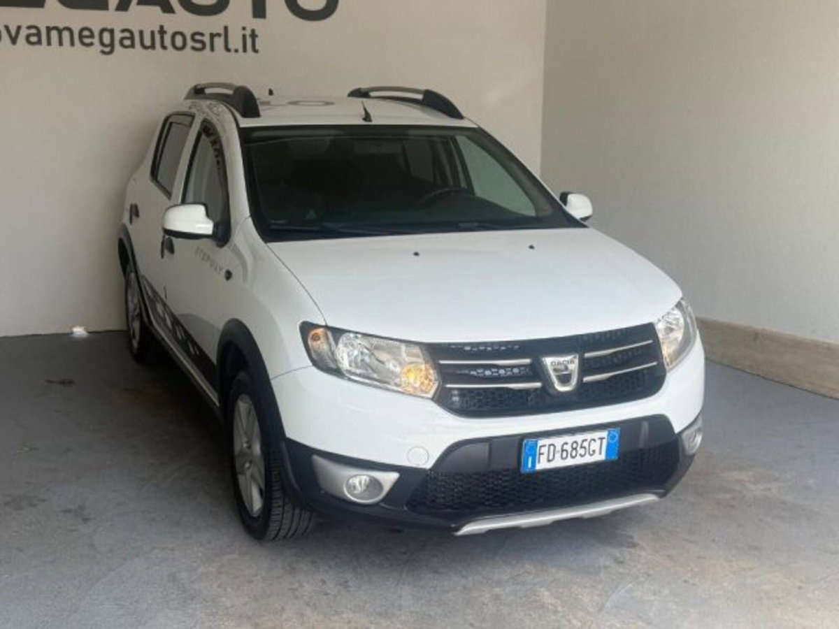 Dacia Sandero Stepway 1.5 dCi 8V 90CV (2)