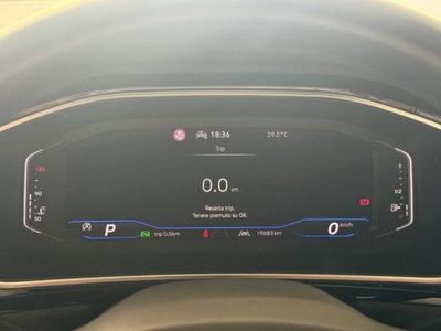 Volkswagen T-Roc 2.0 tdi R-Line 4motion 150cv dsg (15)