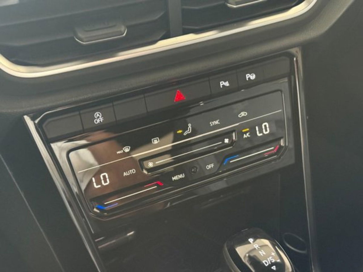 Volkswagen T-Roc 2.0 tdi R-Line 4motion 150cv dsg (19)
