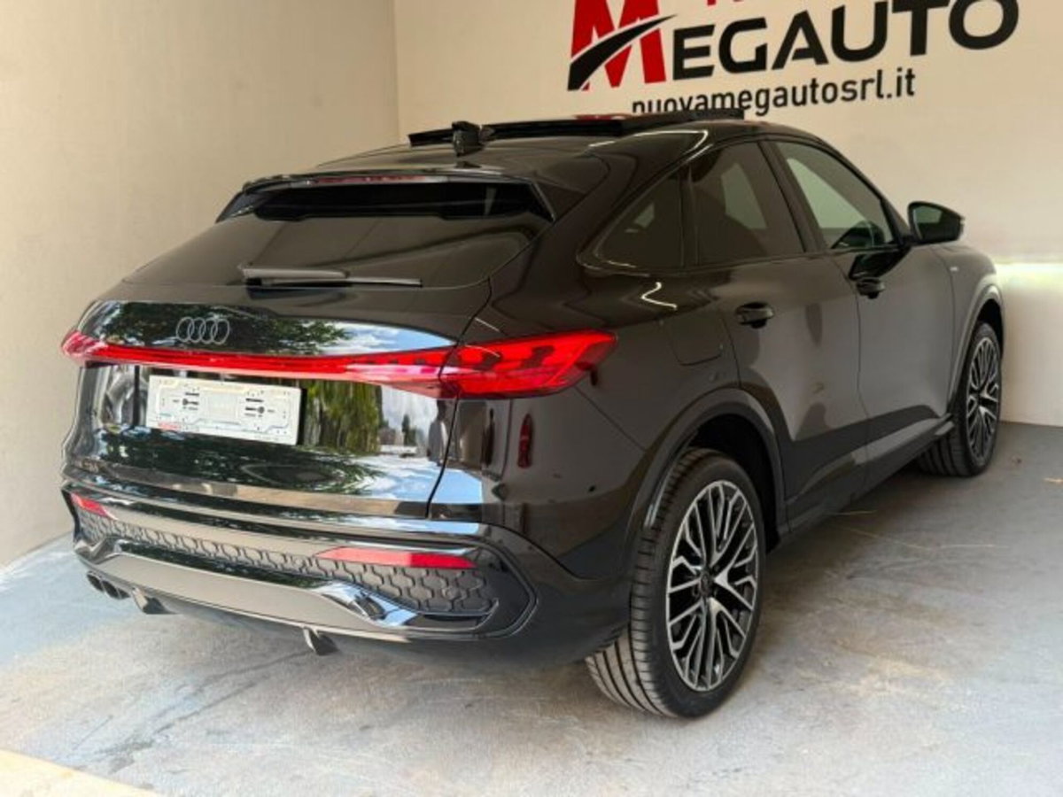 Audi Q5 Sportback 40 2.0 tdi mhev 12V S line Plus quattro s-tronic (7)