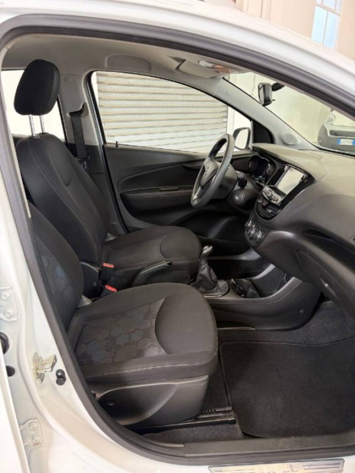 Opel Karl Rocks 1.0 73 CV (14)