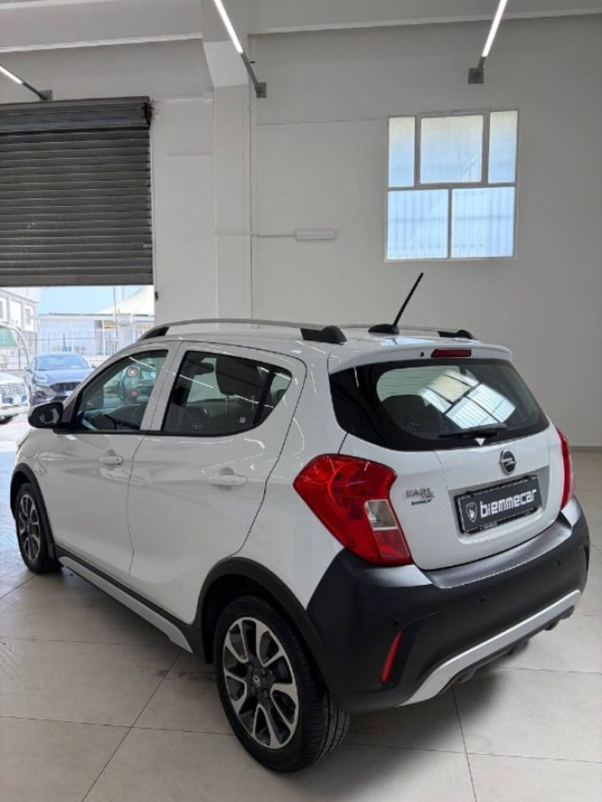 Opel Karl Rocks 1.0 73 CV (4)