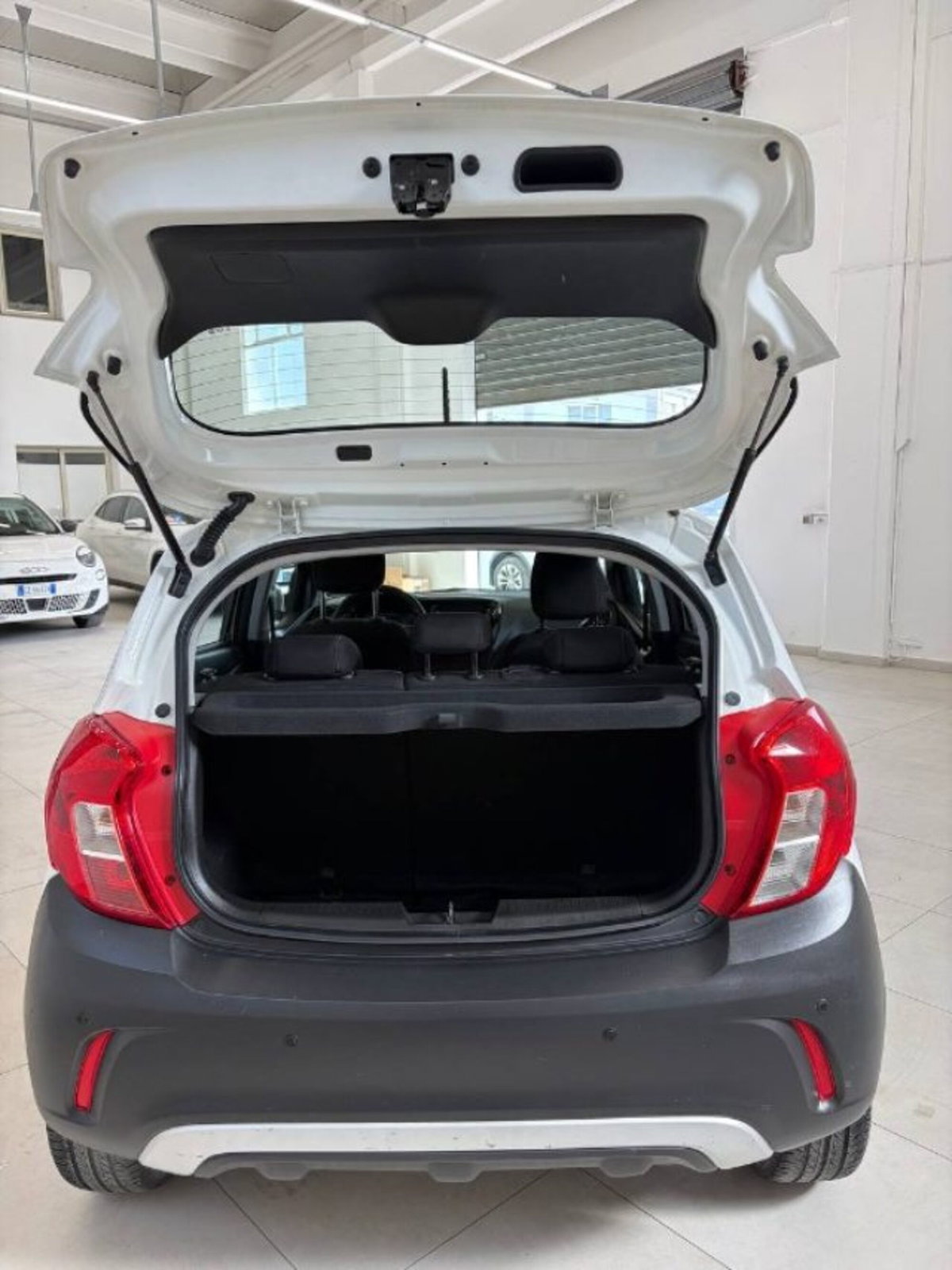 Opel Karl Rocks 1.0 73 CV (6)