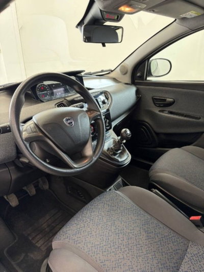 Lancia Ypsilon 1.0 FireFly 5 porte S&S Hybrid Gold Plus (11)