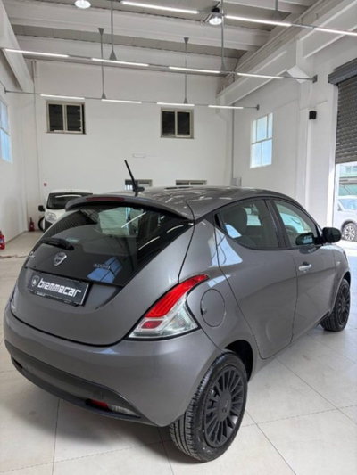 Lancia Ypsilon 1.0 FireFly 5 porte S&S Hybrid Gold Plus (3)