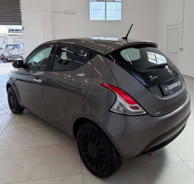 Lancia Ypsilon 1.0 FireFly 5 porte S&S Hybrid Gold Plus (4)