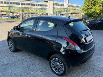 Lancia Ypsilon 0.9 TwinAir 85 CV 5 porte Metano Ecochic Silver (7)