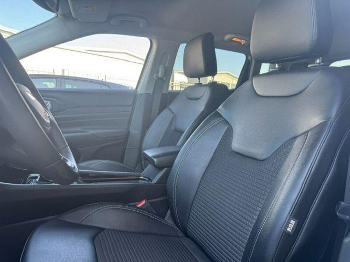 Jeep Compass 1.3 T4 190CV PHEV AT6 4xe Limited (13)