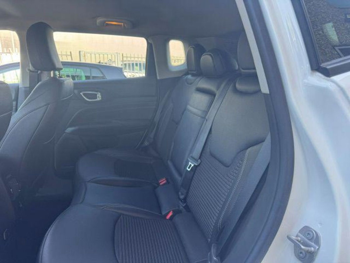 Jeep Compass 1.3 T4 190CV PHEV AT6 4xe Limited (9)