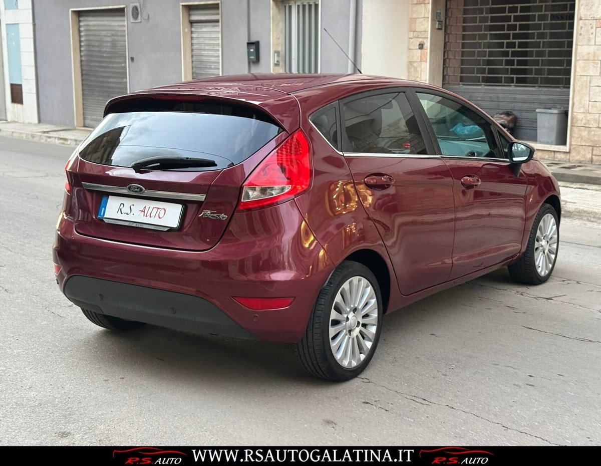 Ford Fiesta 1.4 5 porte Bz.- GPL Titanium (4)