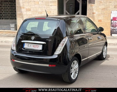 Lancia Ypsilon 1.3 MJT 75 CV Argento (4)