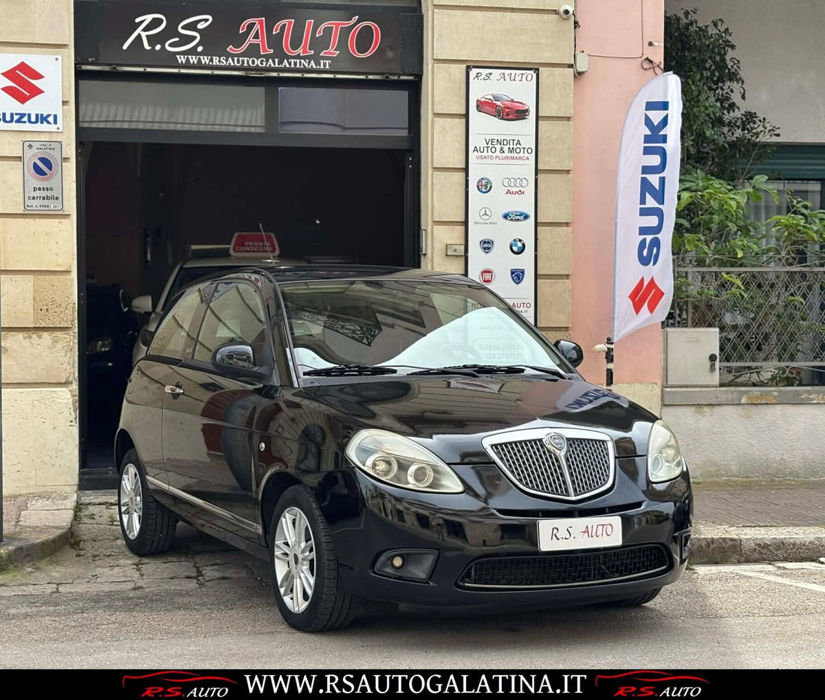 Lancia Ypsilon 1.3 MJT 75 CV Argento (9)