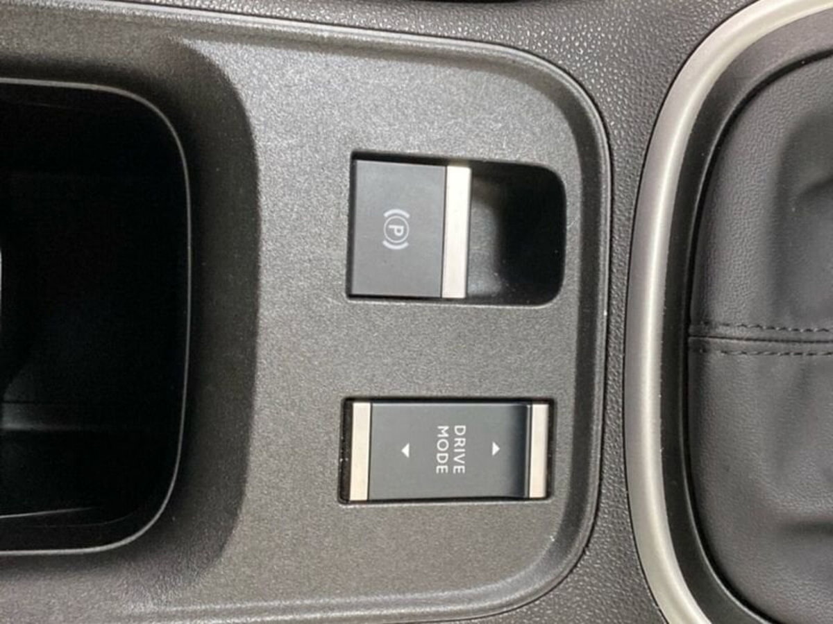 Jeep Avenger 1.2 turbo Summit fwd 100cv (20)