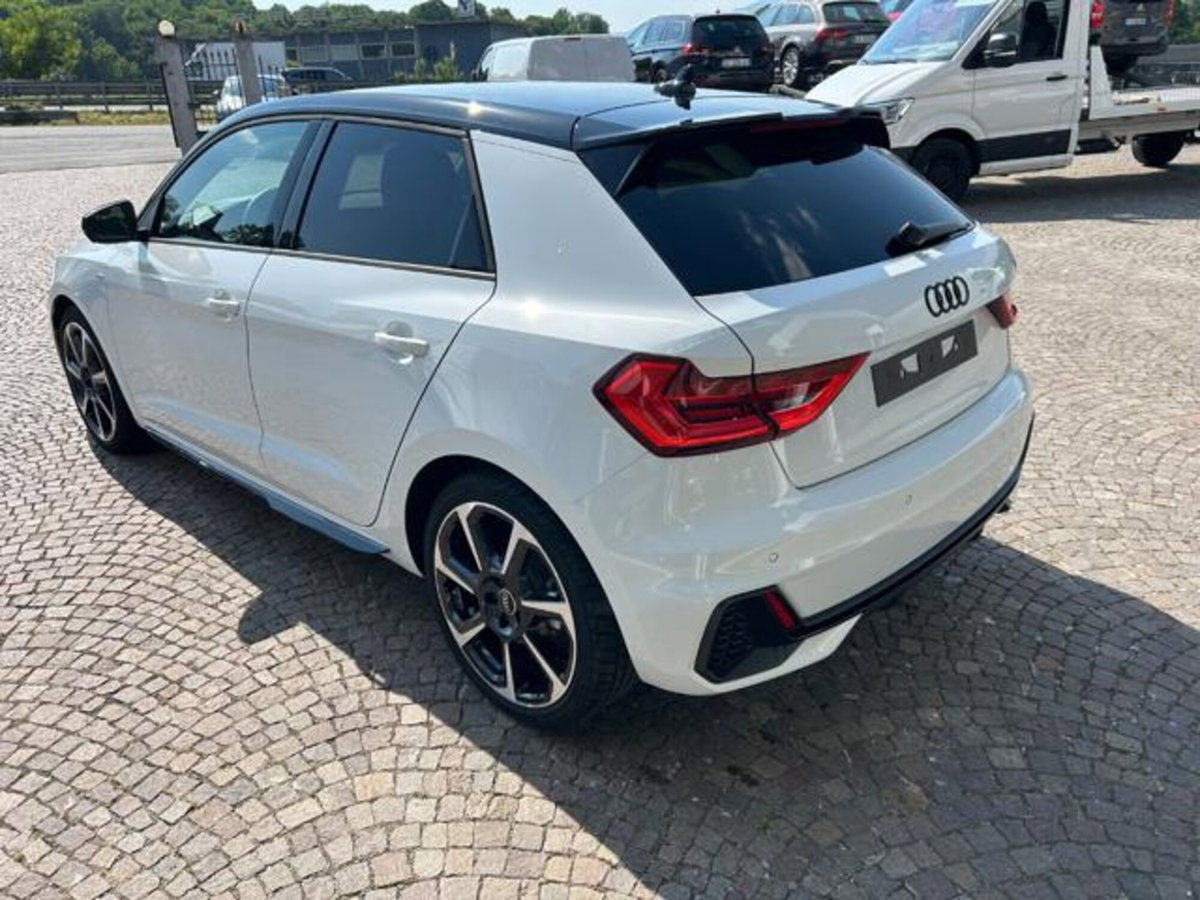 Audi A1 Sportback 30 TFSI S tronic Identity Black (4)
