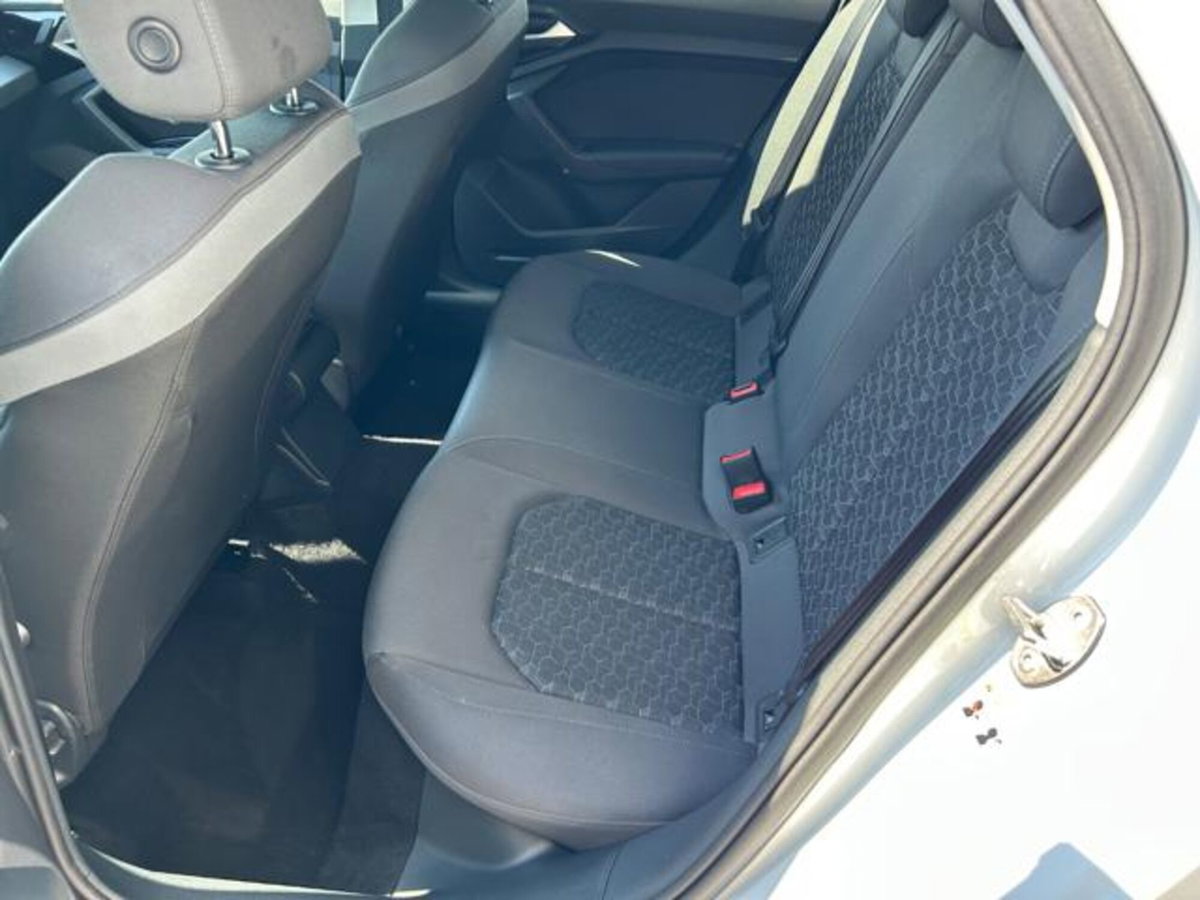 Audi A1 Sportback 30 TFSI S tronic Identity Black (6)