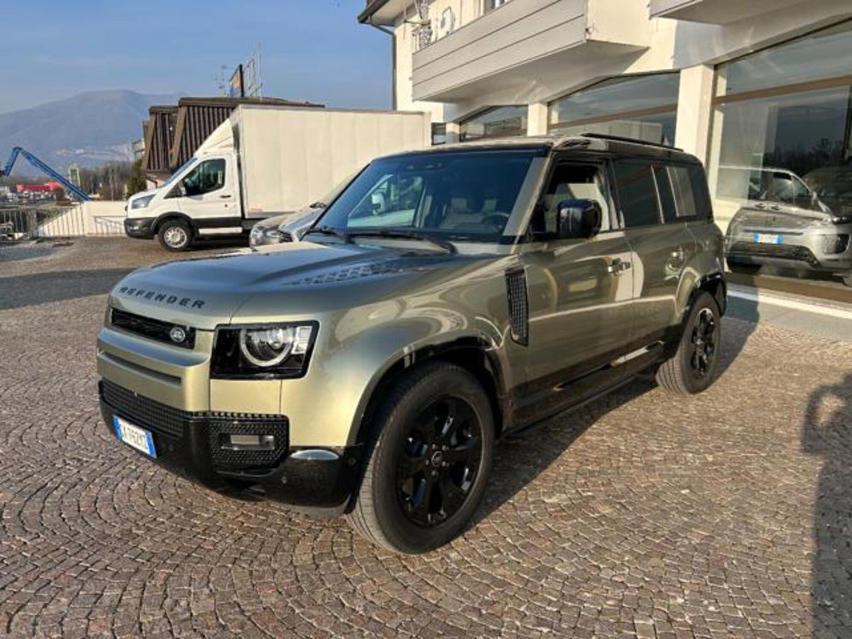 Land Rover Defender 110 3.0d i6 mhev Forest Edition awd 200cv auto (2)