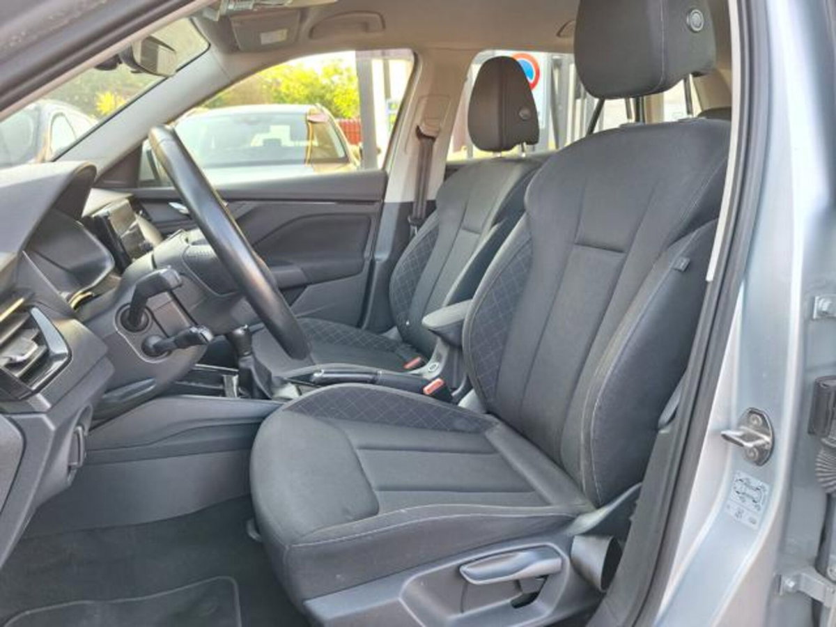 Skoda Kamiq 1.0 TSI 110 CV Dark Shade (20)