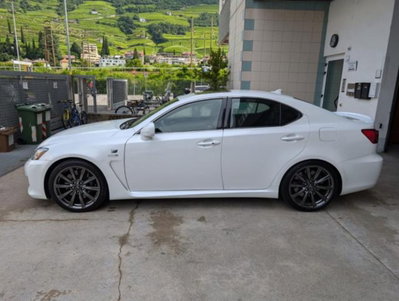 Lexus IS F 5.0 (7)