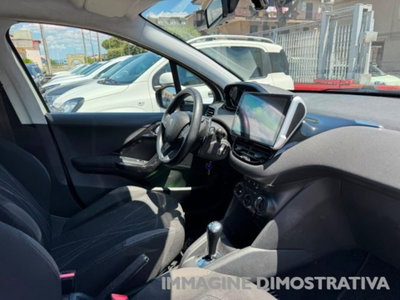 Peugeot 208 HDi 68 CV 5 porte Allure (11)