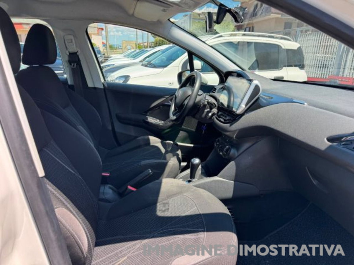 Peugeot 208 HDi 68 CV 5 porte Allure (13)