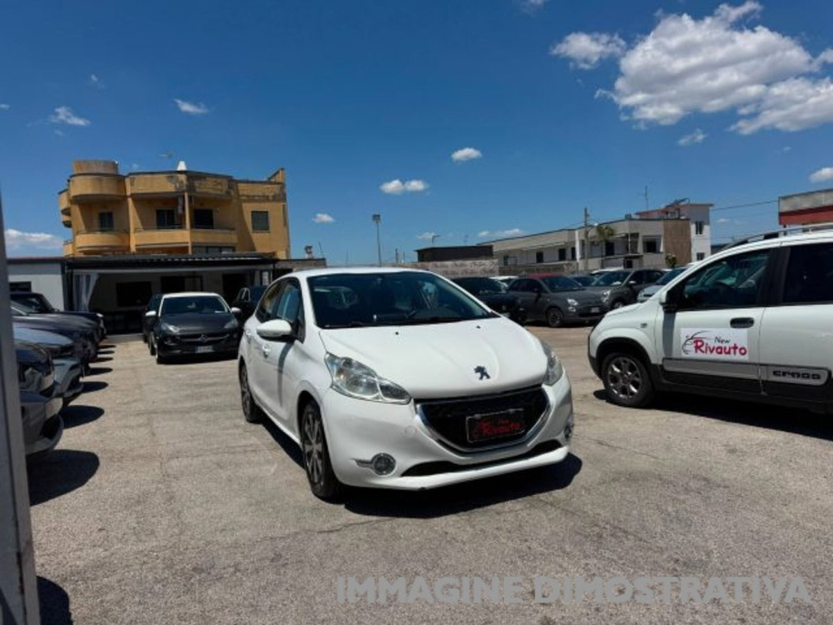 Peugeot 208 HDi 68 CV 5 porte Allure (3)