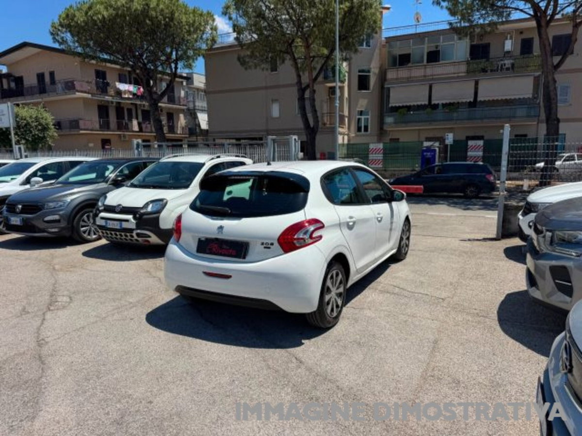 Peugeot 208 HDi 68 CV 5 porte Allure (6)