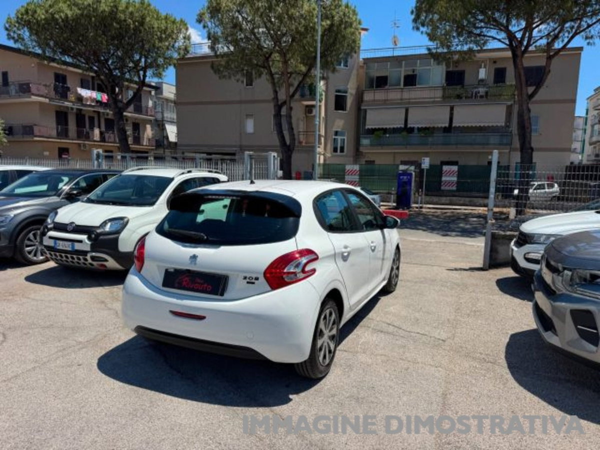 Peugeot 208 HDi 68 CV 5 porte Allure (7)