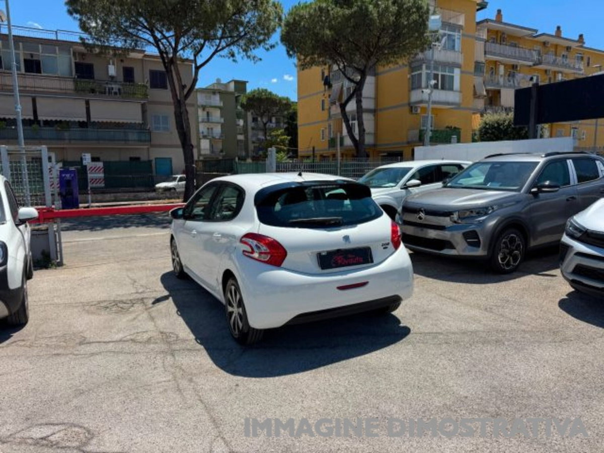 Peugeot 208 HDi 68 CV 5 porte Allure (9)