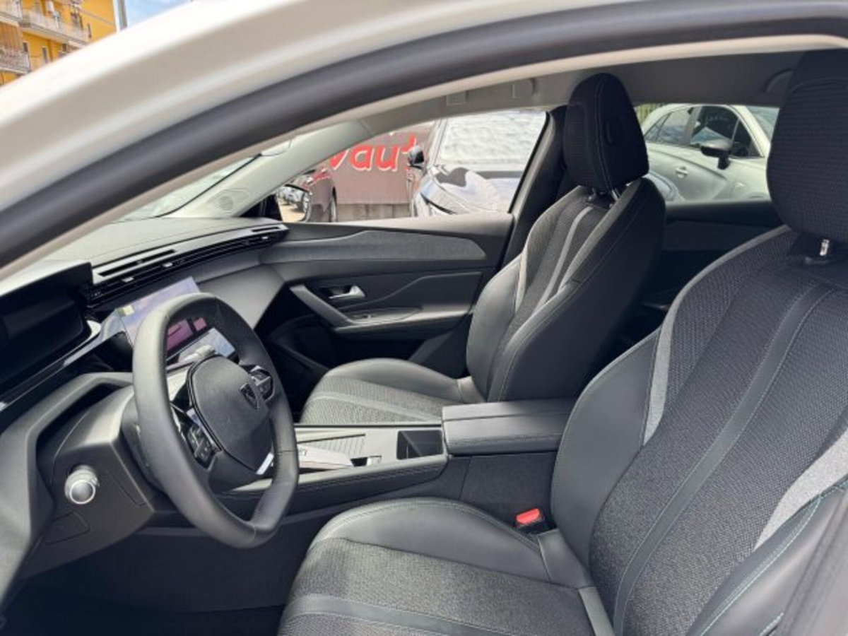 Peugeot 308 1.6 hybrid phev GT 225cv e-eat8 (15)