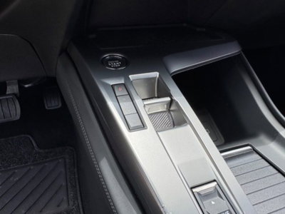 Peugeot 308 1.6 hybrid phev GT 225cv e-eat8 (8)