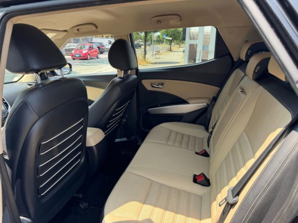 Ssangyong Tivoli 1.6d 2WD Dream (12)