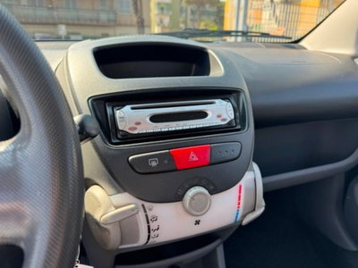 Toyota Aygo 1.0 12V VVT-i 3 porte (15)