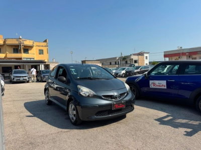 Toyota Aygo 1.0 12V VVT-i 3 porte (2)