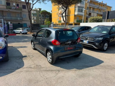 Toyota Aygo 1.0 12V VVT-i 3 porte (3)