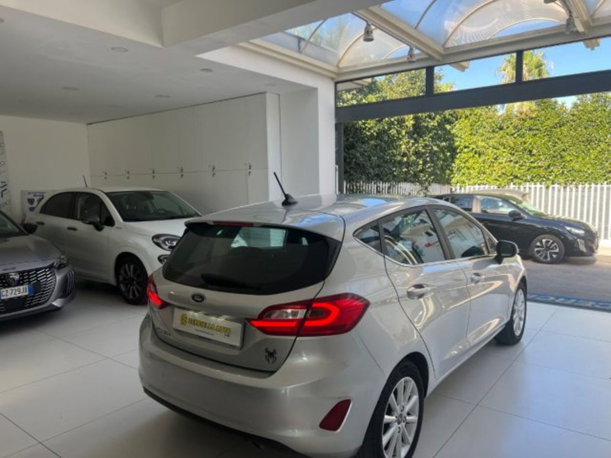 Ford Fiesta 1.5 EcoBlue 5 porte Titanium (14)